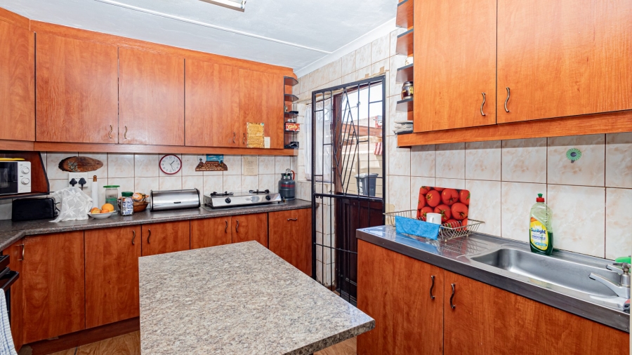 3 Bedroom Property for Sale in Westridge Western Cape
